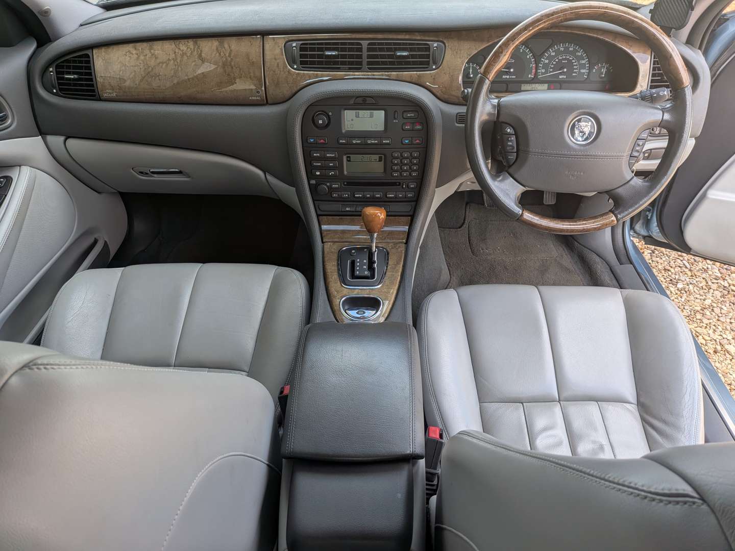 <p>2002 JAGUAR S-TYPE V6 SE AUTO</p>