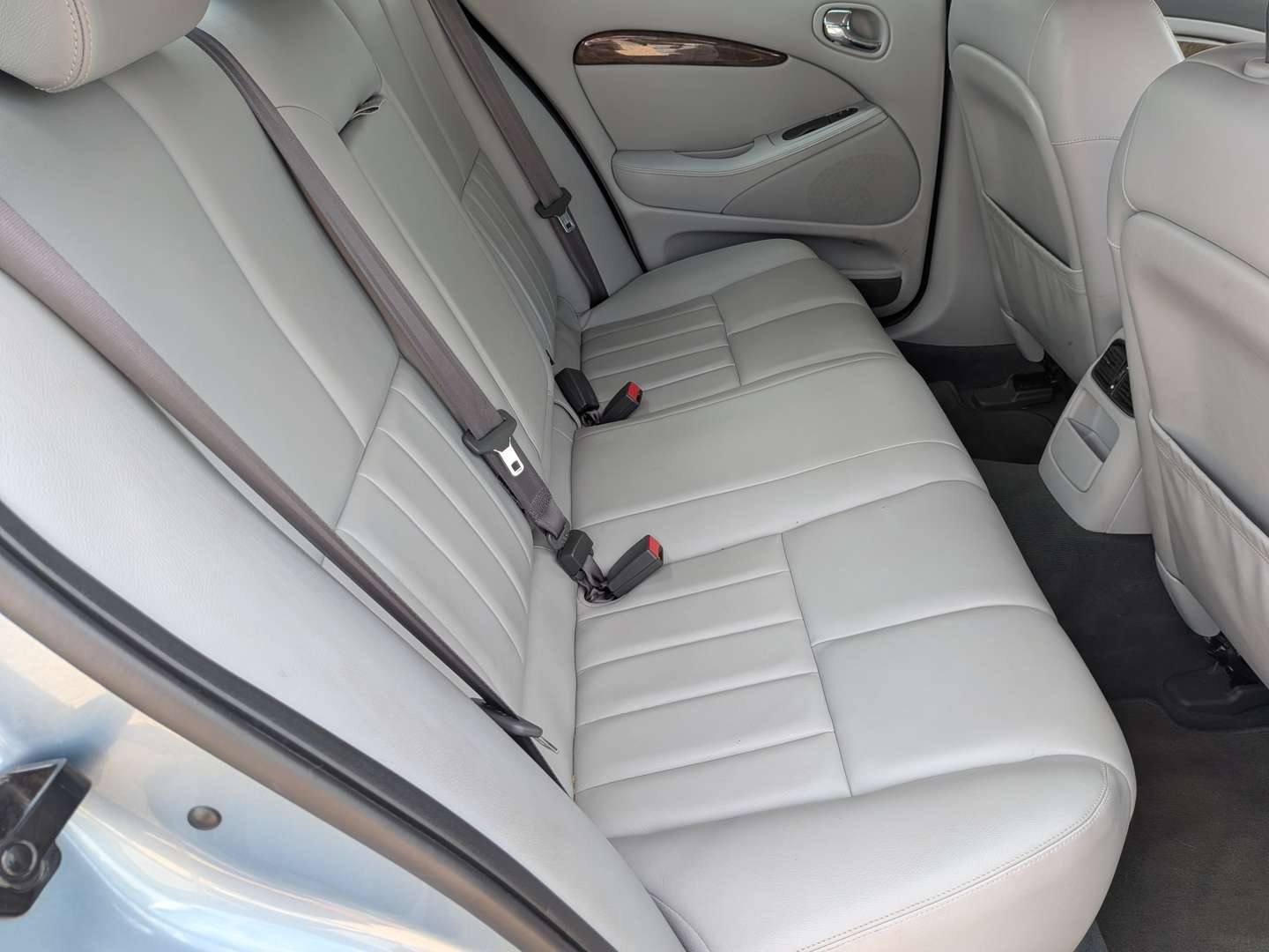 <p>2002 JAGUAR S-TYPE V6 SE AUTO</p>