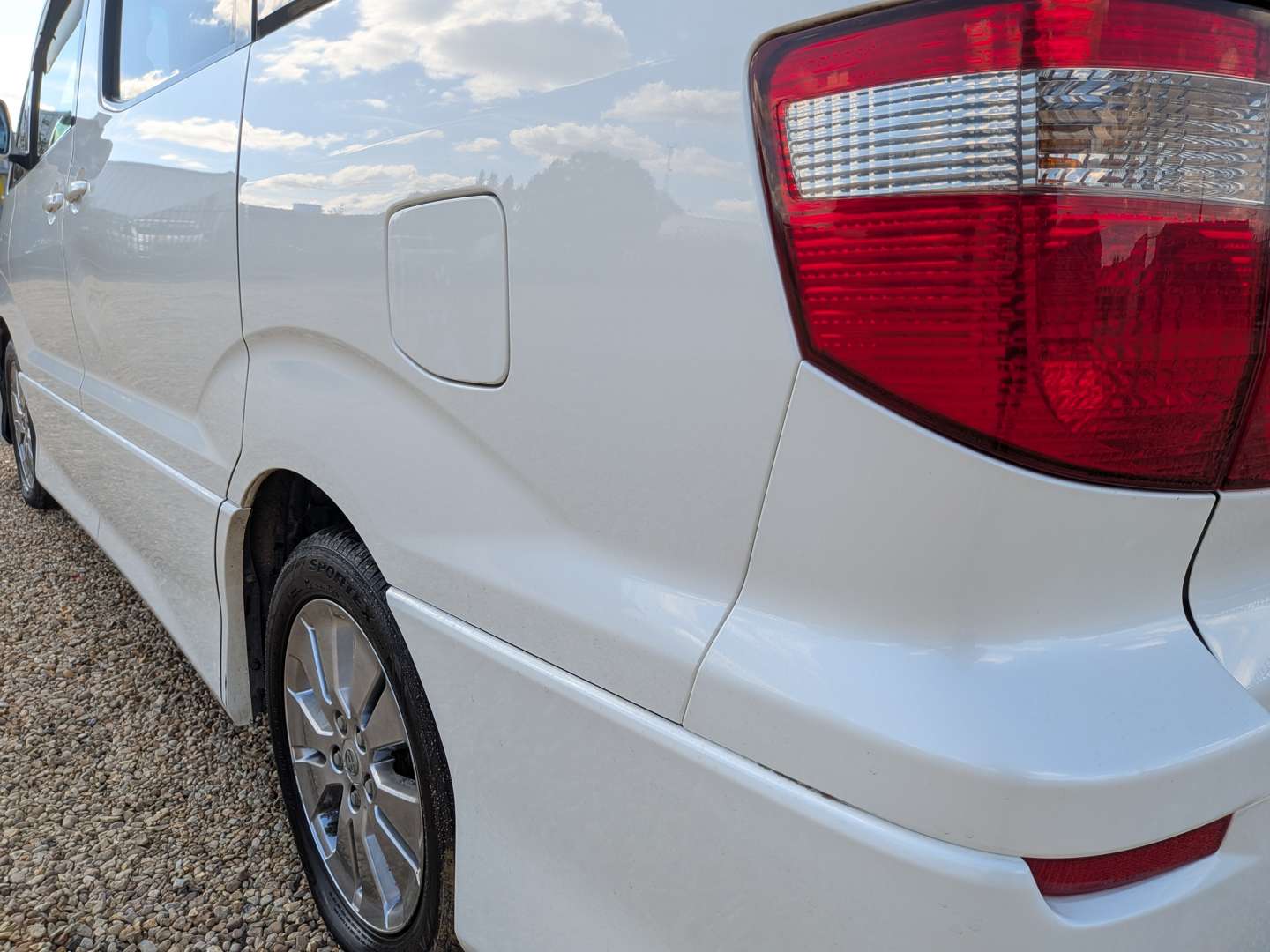 <p>2003 TOYOTA ALPHARD</p>