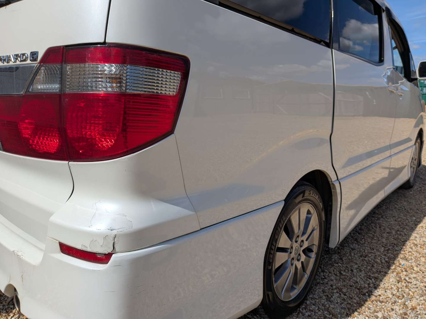 <p>2003 TOYOTA ALPHARD</p>