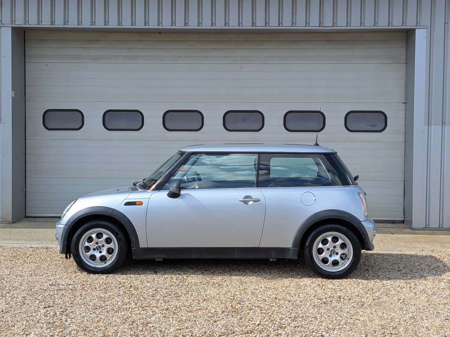 <p>2002 MINI ONE</p>