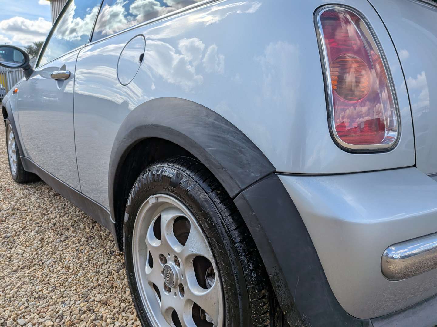 <p>2002 MINI ONE</p>