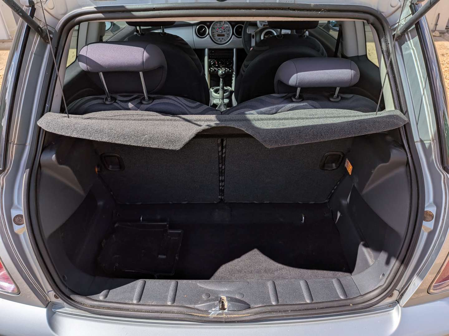 <p>2002 MINI ONE</p>