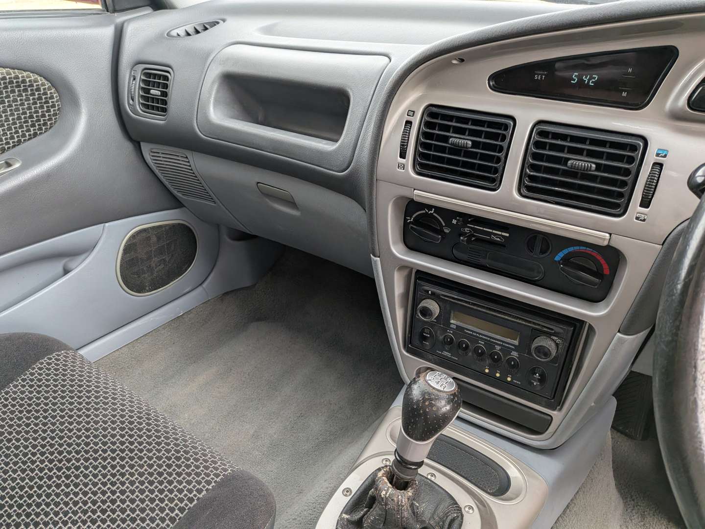 <p>2005 PROTON JUMBUCK GLS</p>