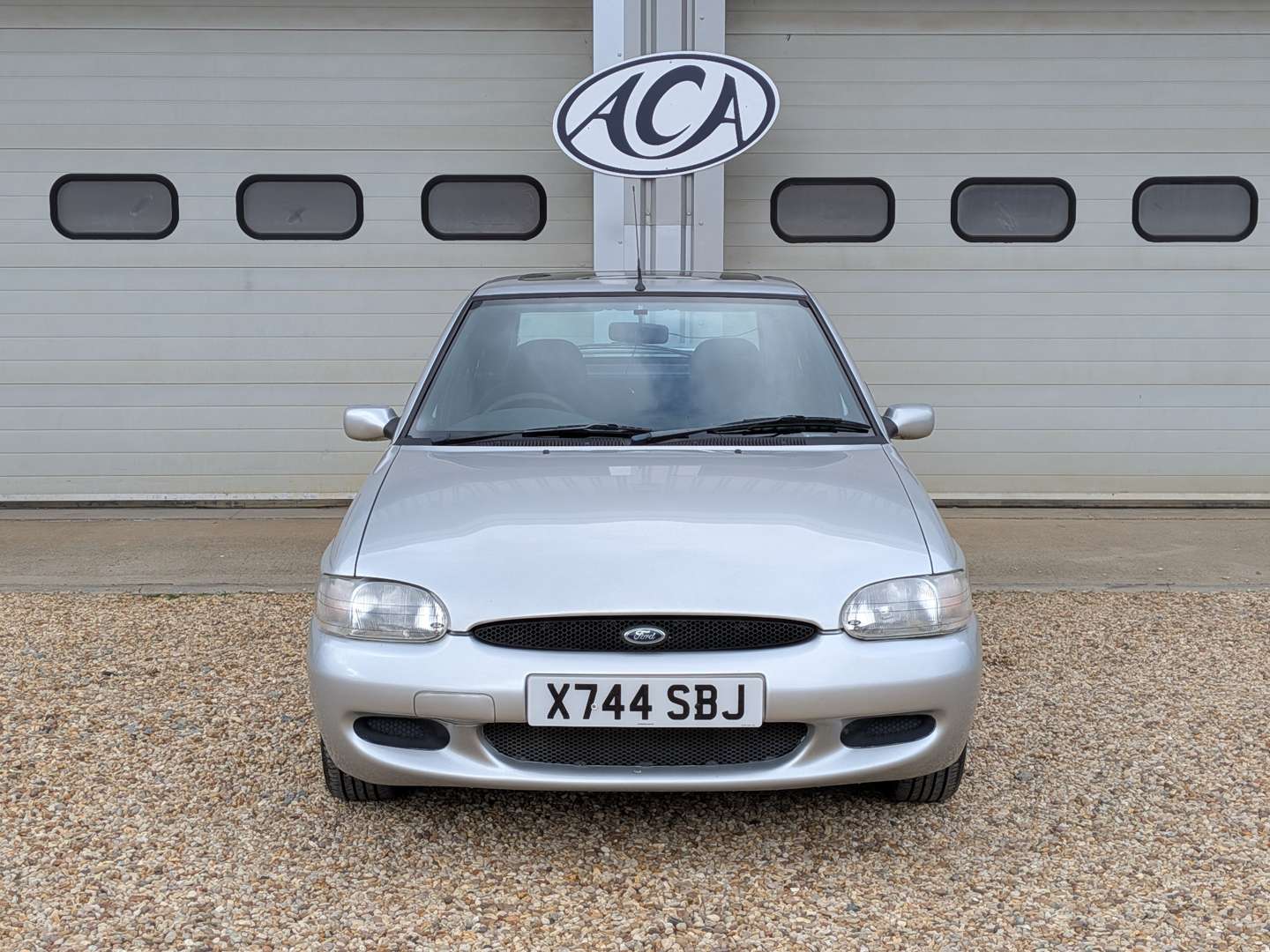 <p>2000 FORD ESCORT FLIGHT</p>