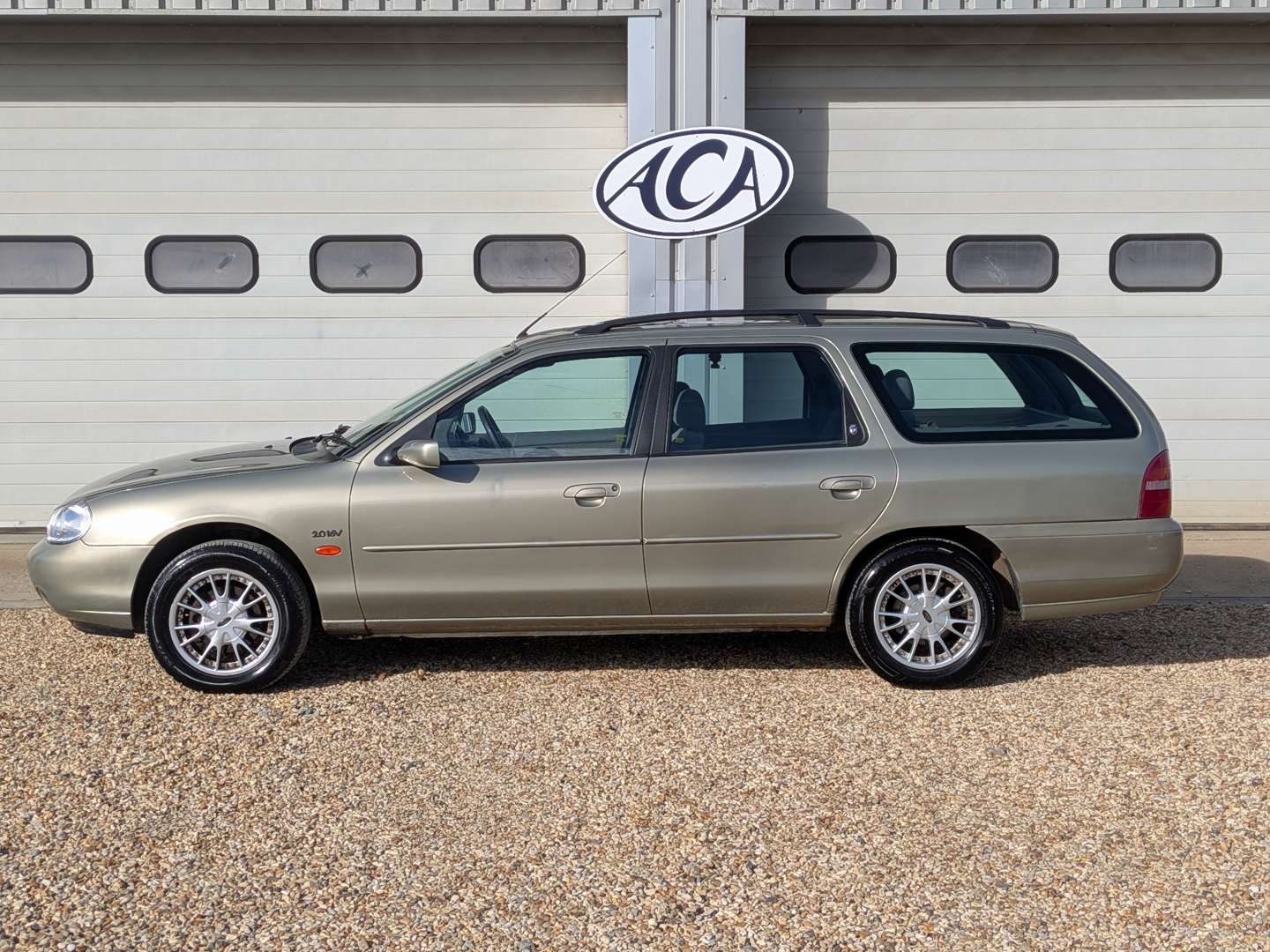 <p>1999 FORD MONDEO GHIA AUTO</p>