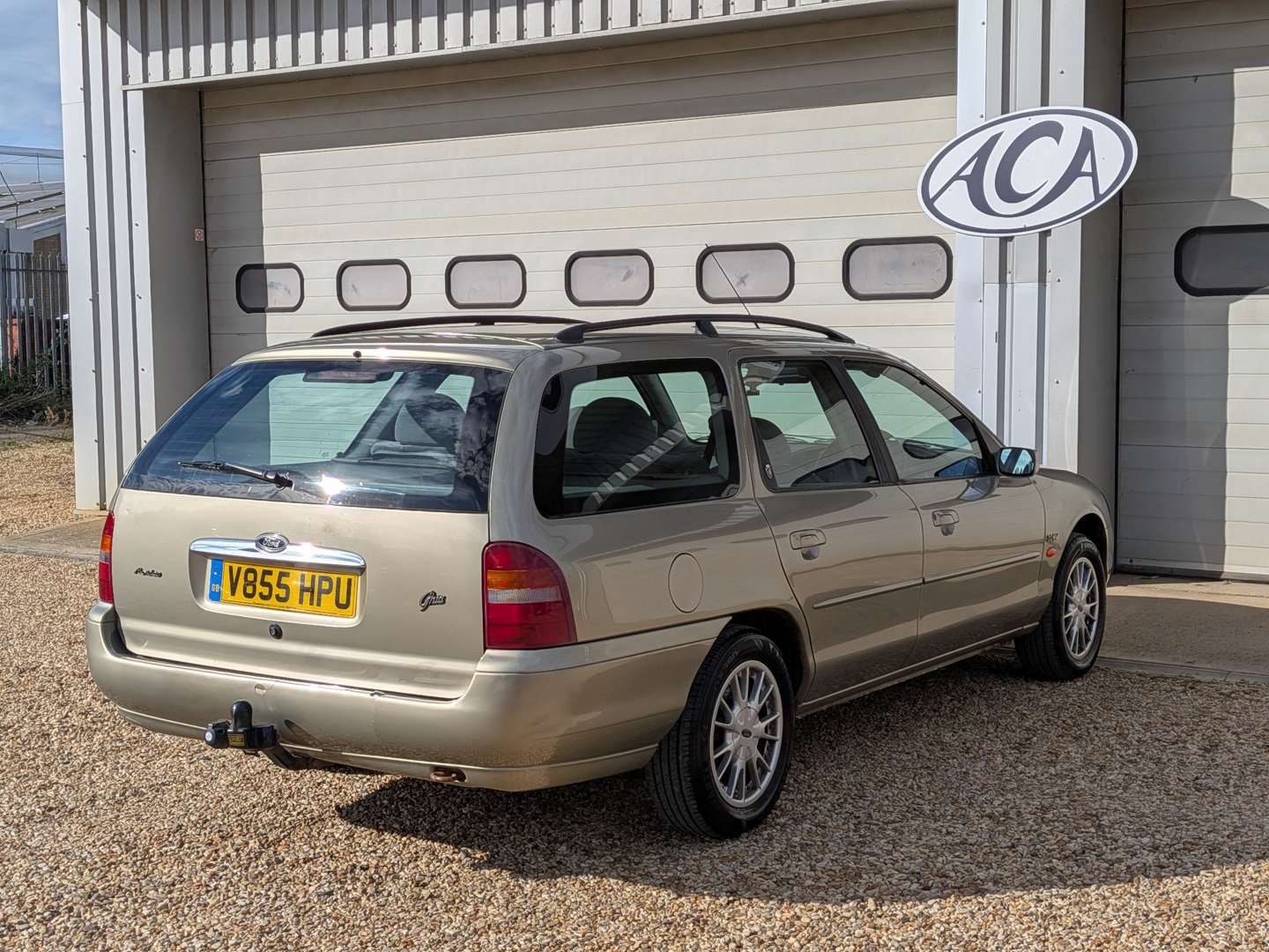 <p>1999 FORD MONDEO GHIA AUTO</p>