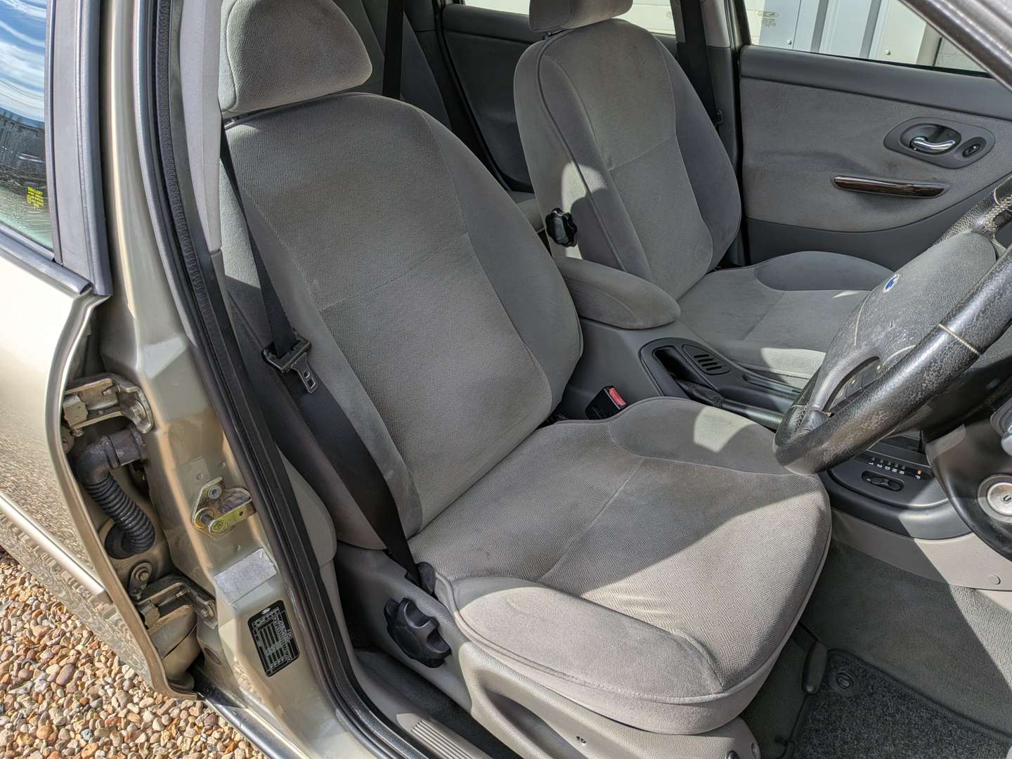 <p>1999 FORD MONDEO GHIA AUTO</p>