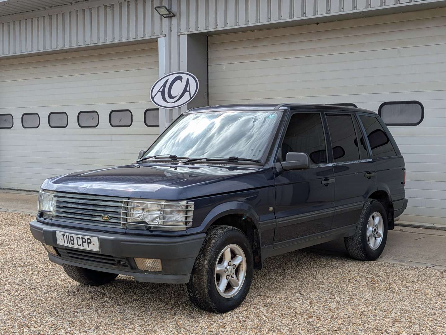 <p>1999 RANGE ROVER P38 4.6 AUTO</p>