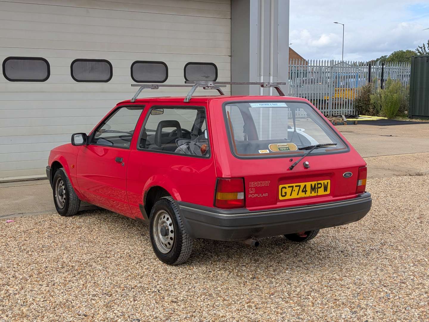<p>1990 FORD ESCORT POPULAR ESTATE</p>