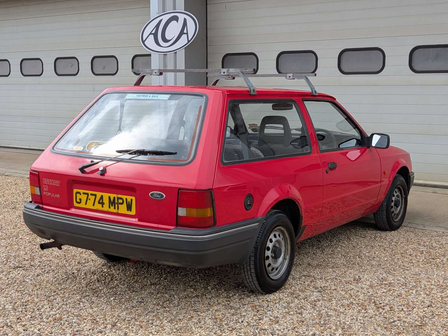 <p>1990 FORD ESCORT POPULAR ESTATE</p>