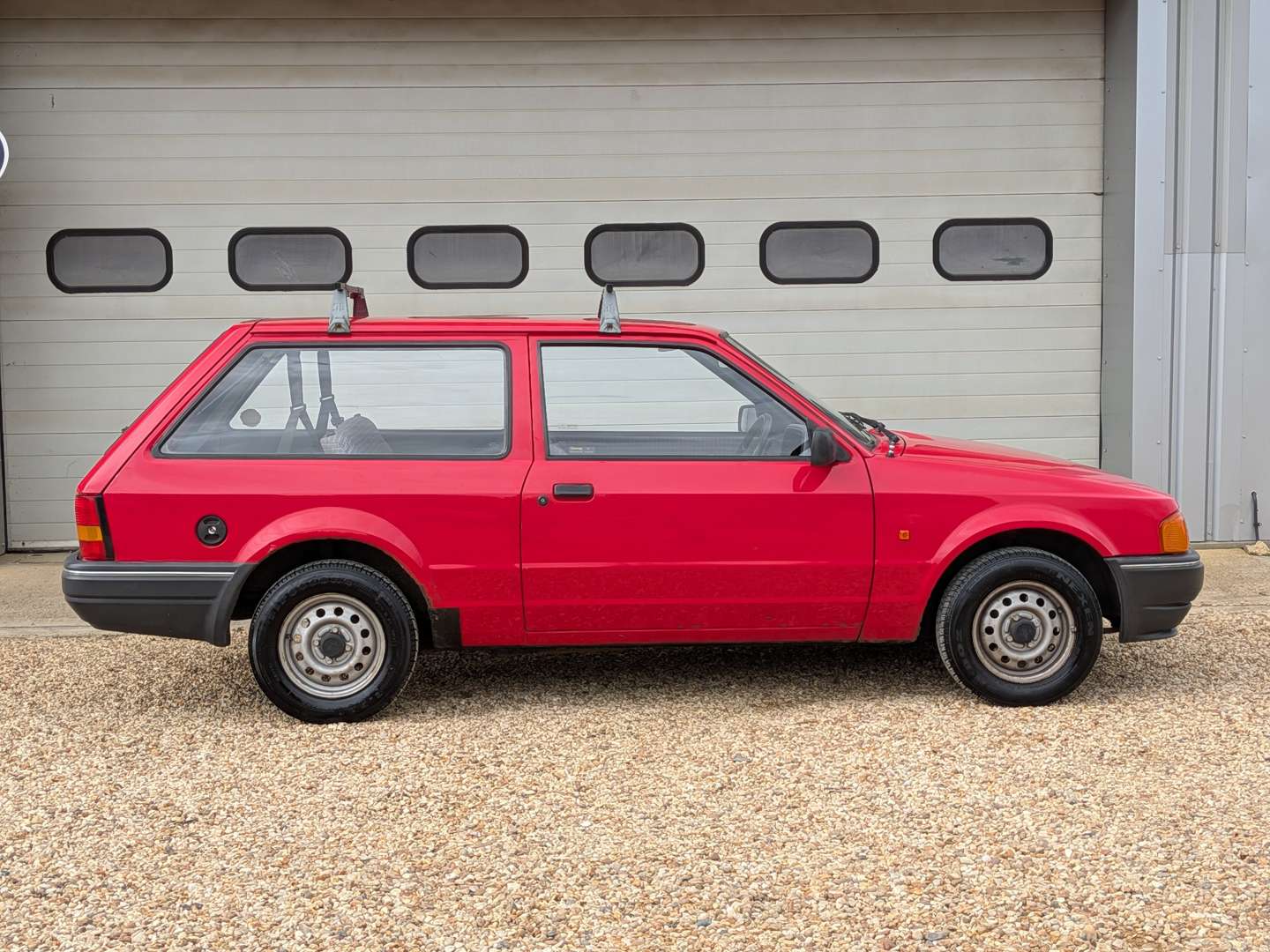 <p>1990 FORD ESCORT POPULAR ESTATE</p>