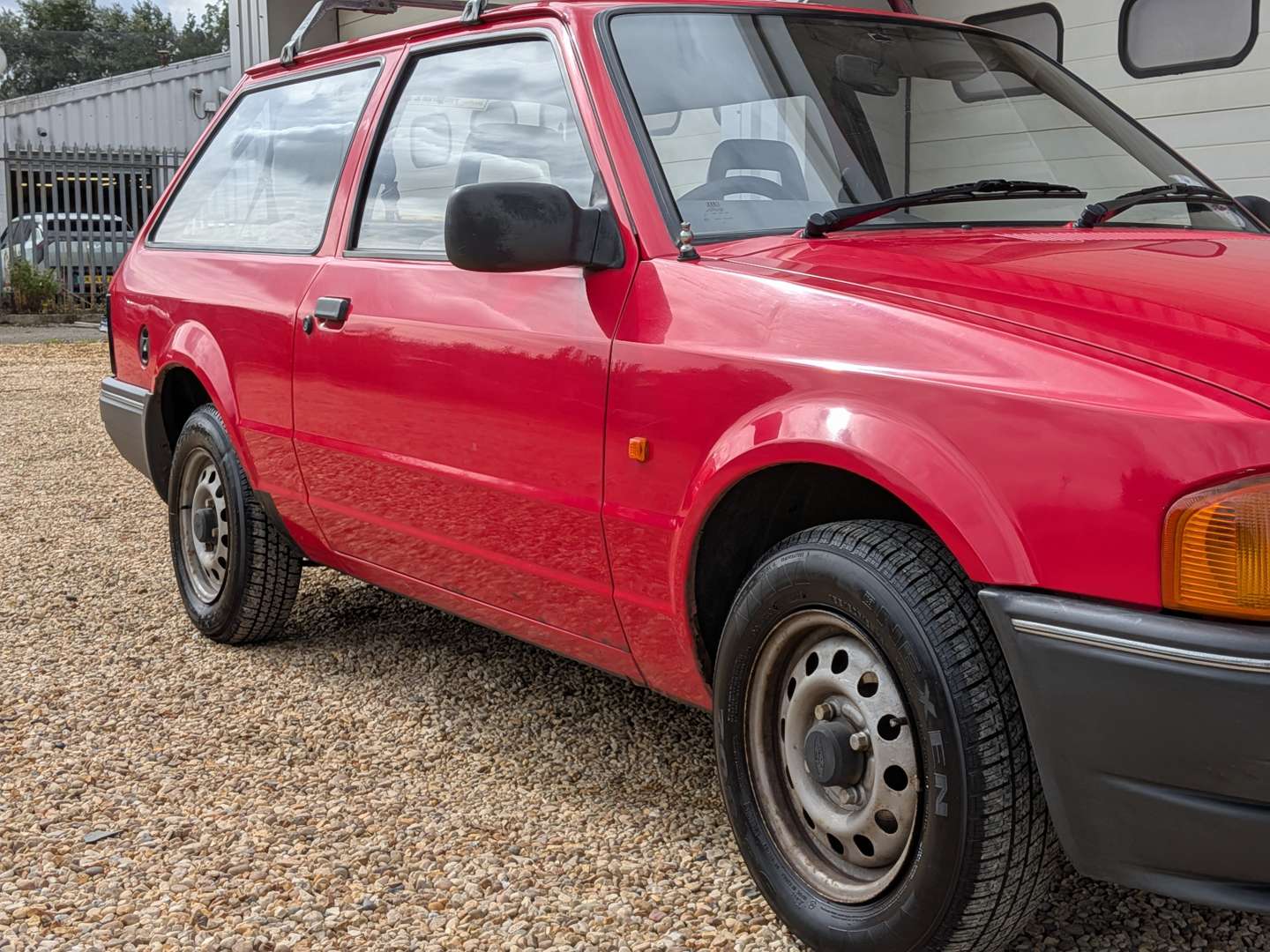 <p>1990 FORD ESCORT POPULAR ESTATE</p>