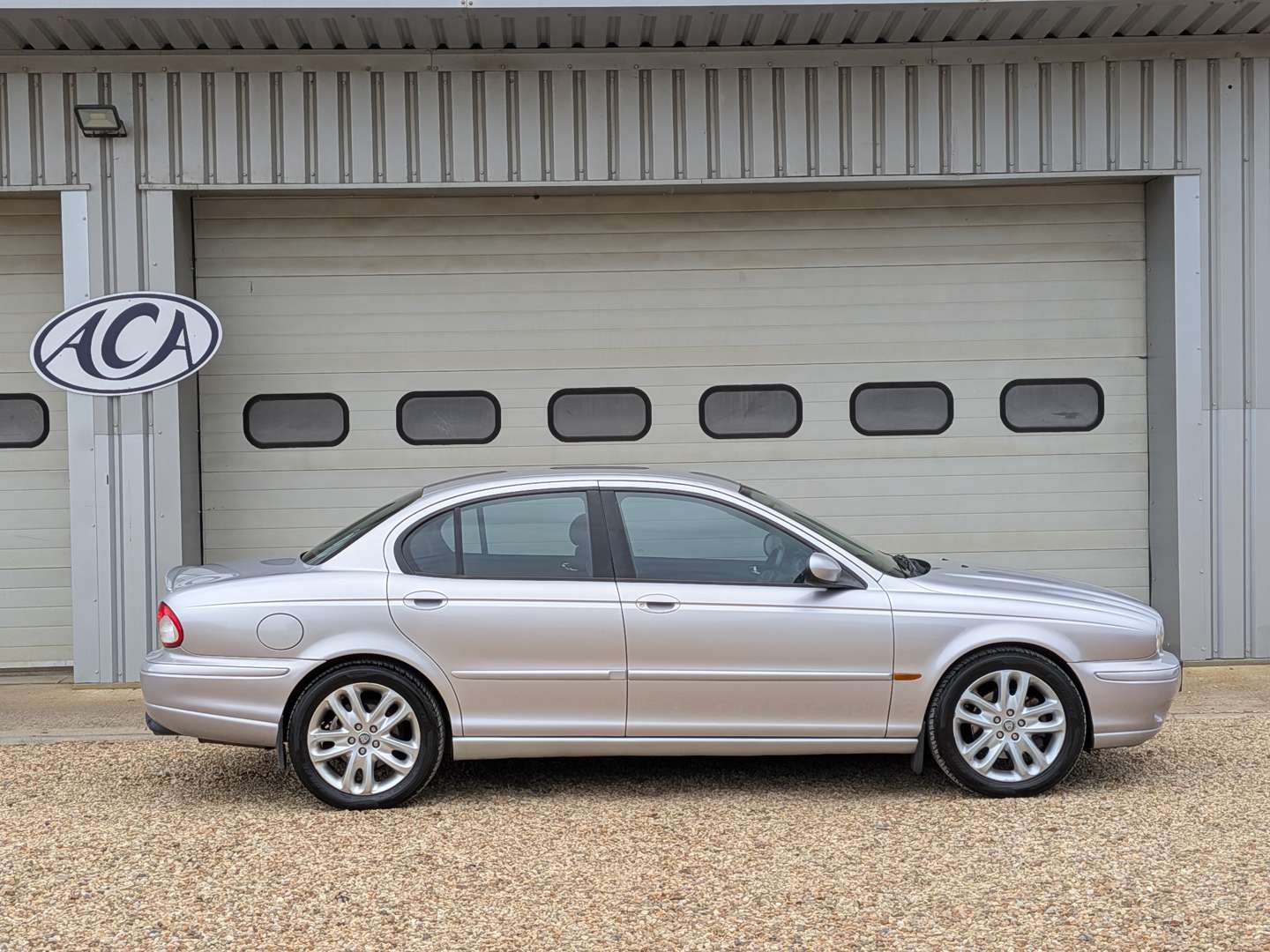 <p>2001 JAGUAR X-TYPE V6 SPORT AUTO</p>