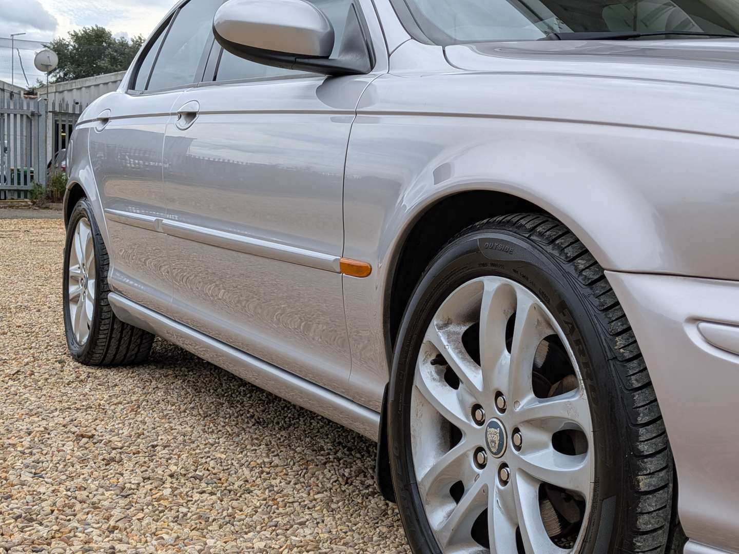 <p>2001 JAGUAR X-TYPE V6 SPORT AUTO</p>