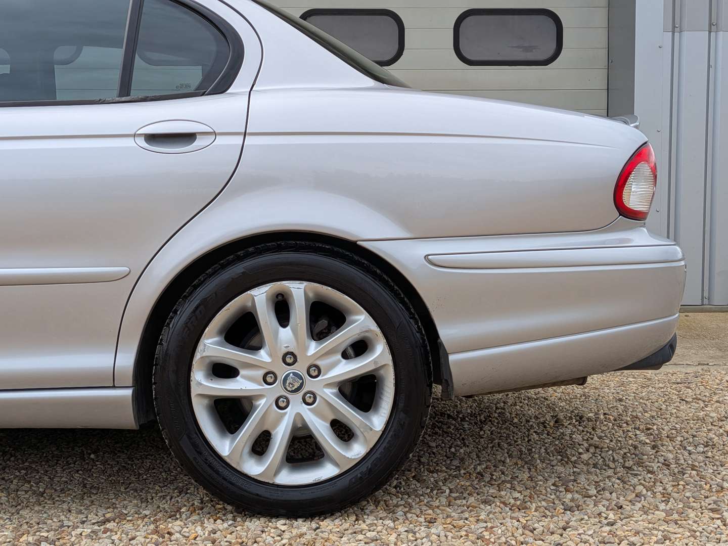 <p>2001 JAGUAR X-TYPE V6 SPORT AUTO</p>