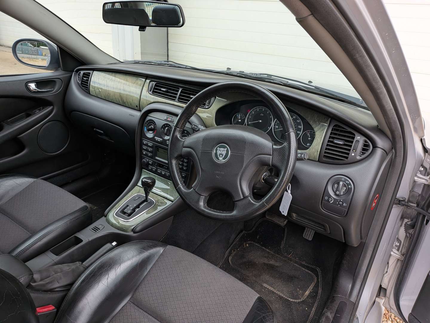<p>2001 JAGUAR X-TYPE V6 SPORT AUTO</p>