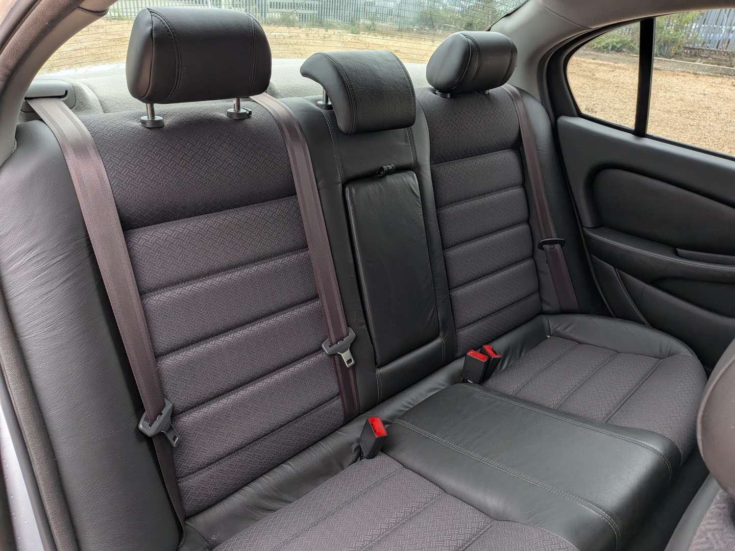 <p>2001 JAGUAR X-TYPE V6 SPORT AUTO</p>