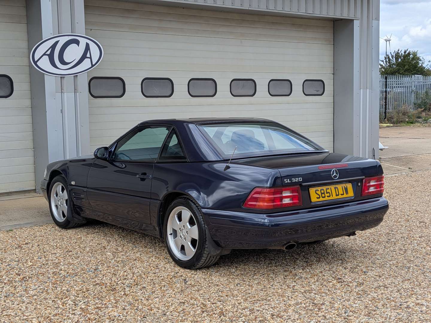 <p>1998 MERCEDES SL 320 R129 AUTO</p>