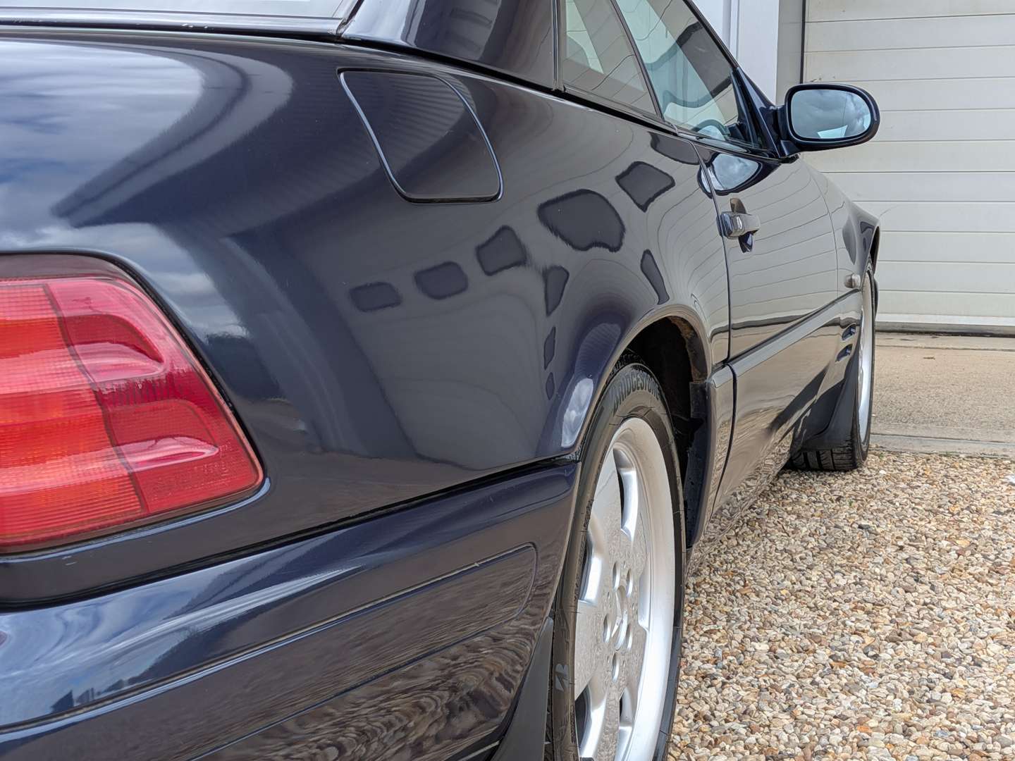 <p>1998 MERCEDES SL 320 R129 AUTO</p>