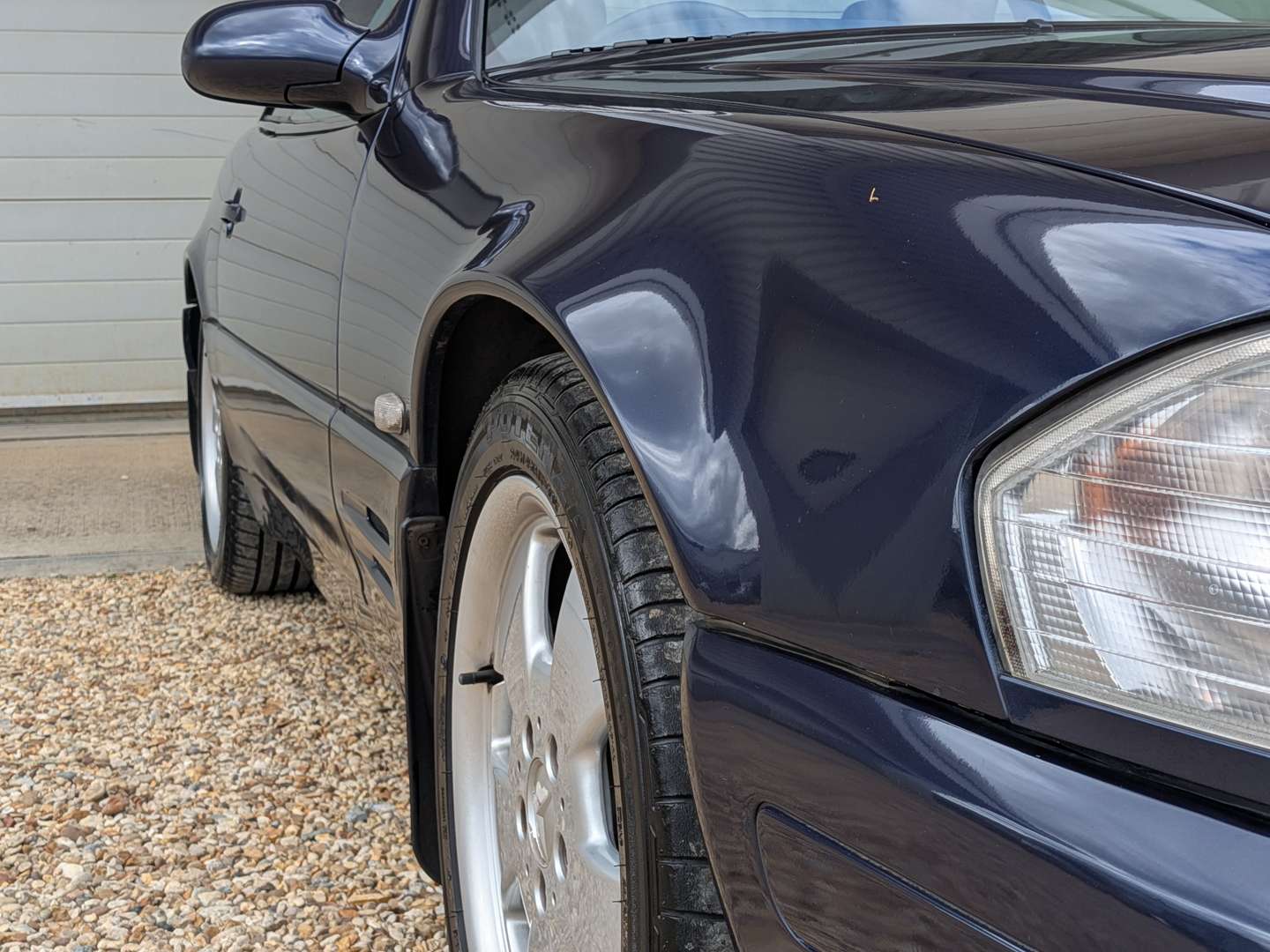 <p>1998 MERCEDES SL 320 R129 AUTO</p>