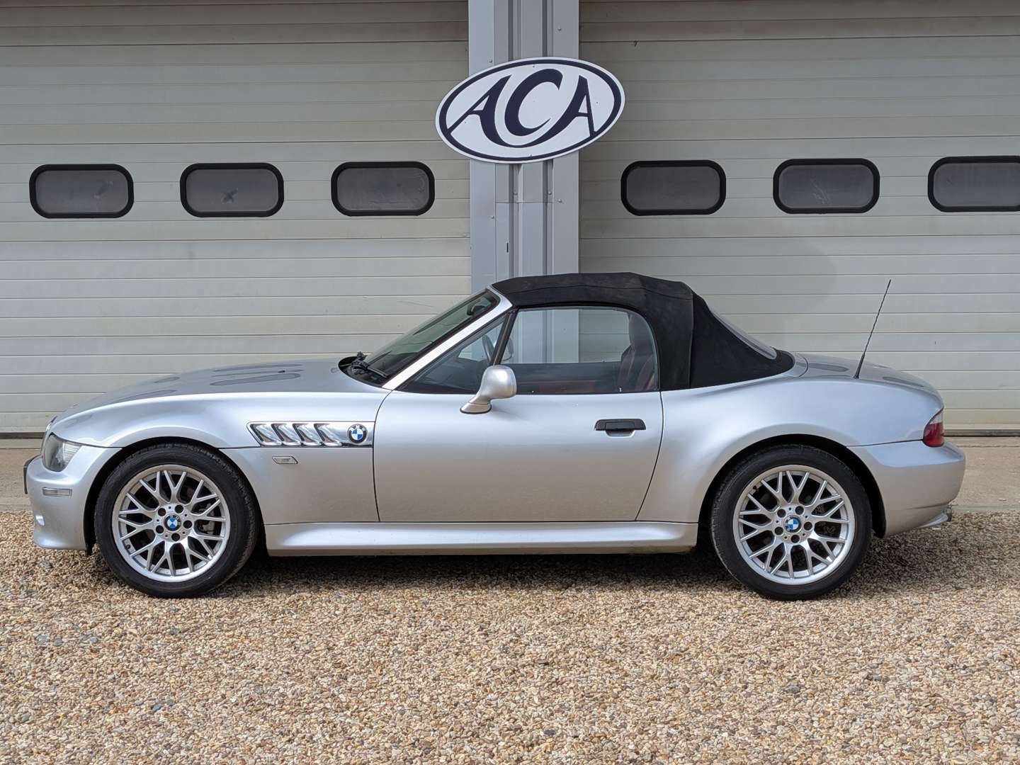 <p>2001 BMW Z3 SPORT ROADSTER</p>