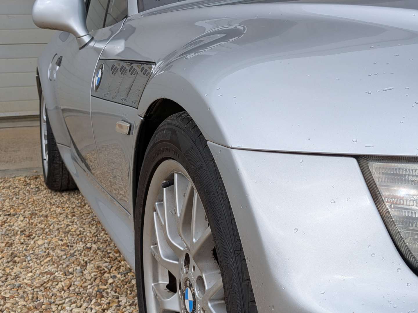 <p>2001 BMW Z3 SPORT ROADSTER</p>