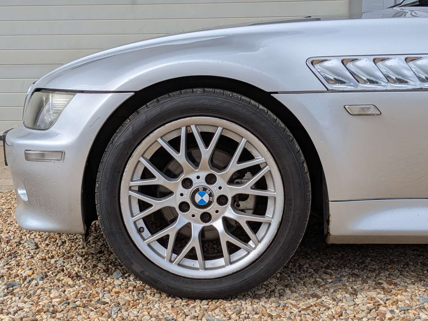 <p>2001 BMW Z3 SPORT ROADSTER</p>