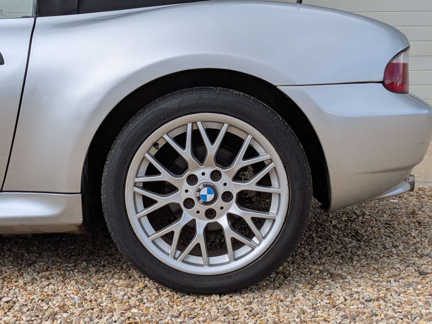 <p>2001 BMW Z3 SPORT ROADSTER</p>