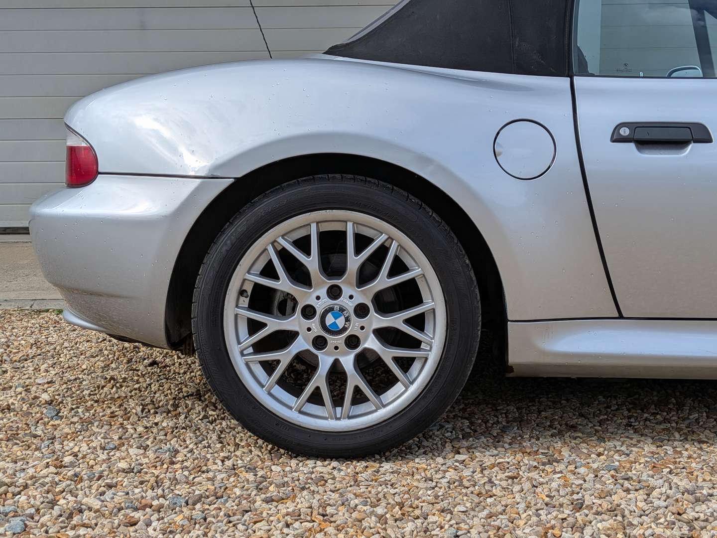 <p>2001 BMW Z3 SPORT ROADSTER</p>
