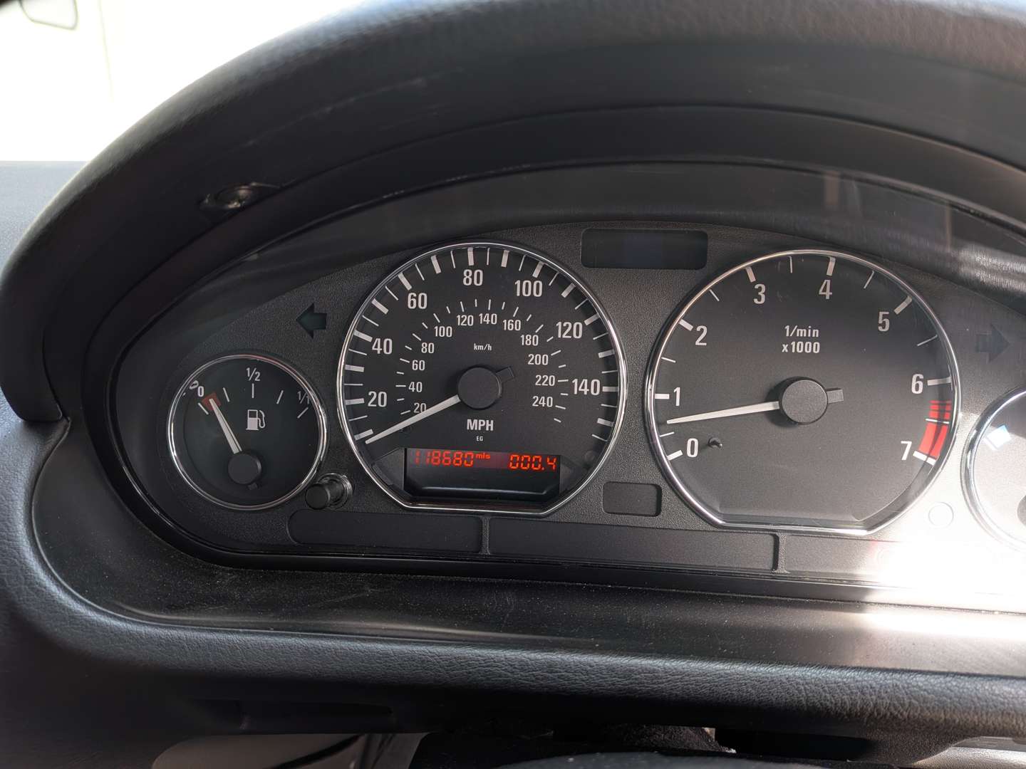 <p>2001 BMW Z3 SPORT ROADSTER</p>