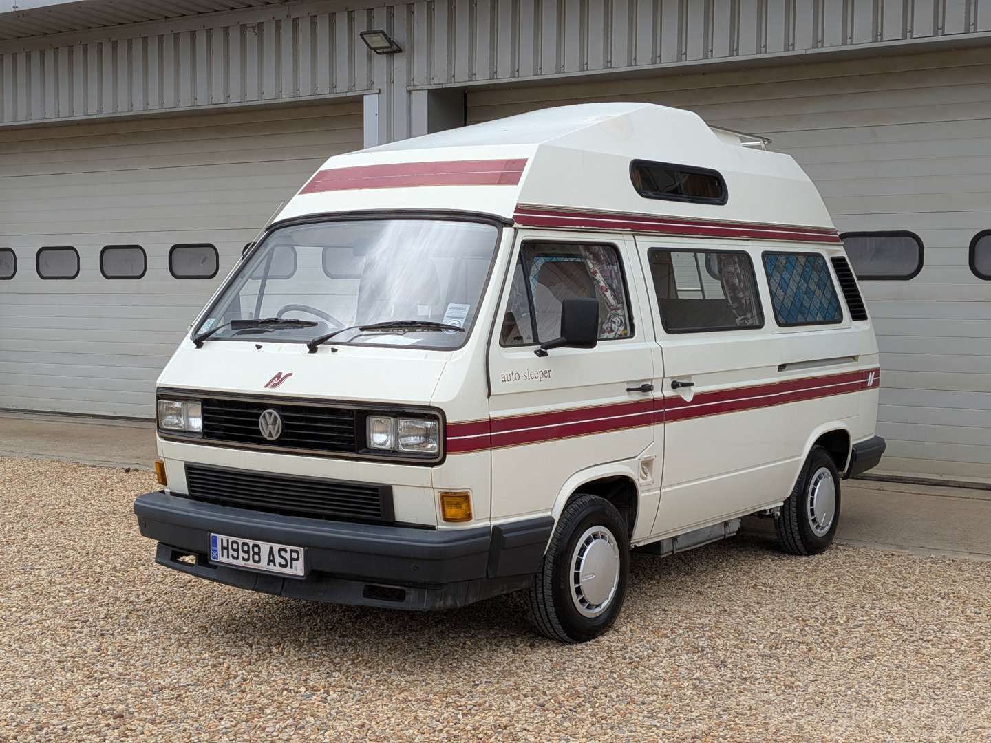 <p>1991 VW T25 MOTOR CARAVAN</p>