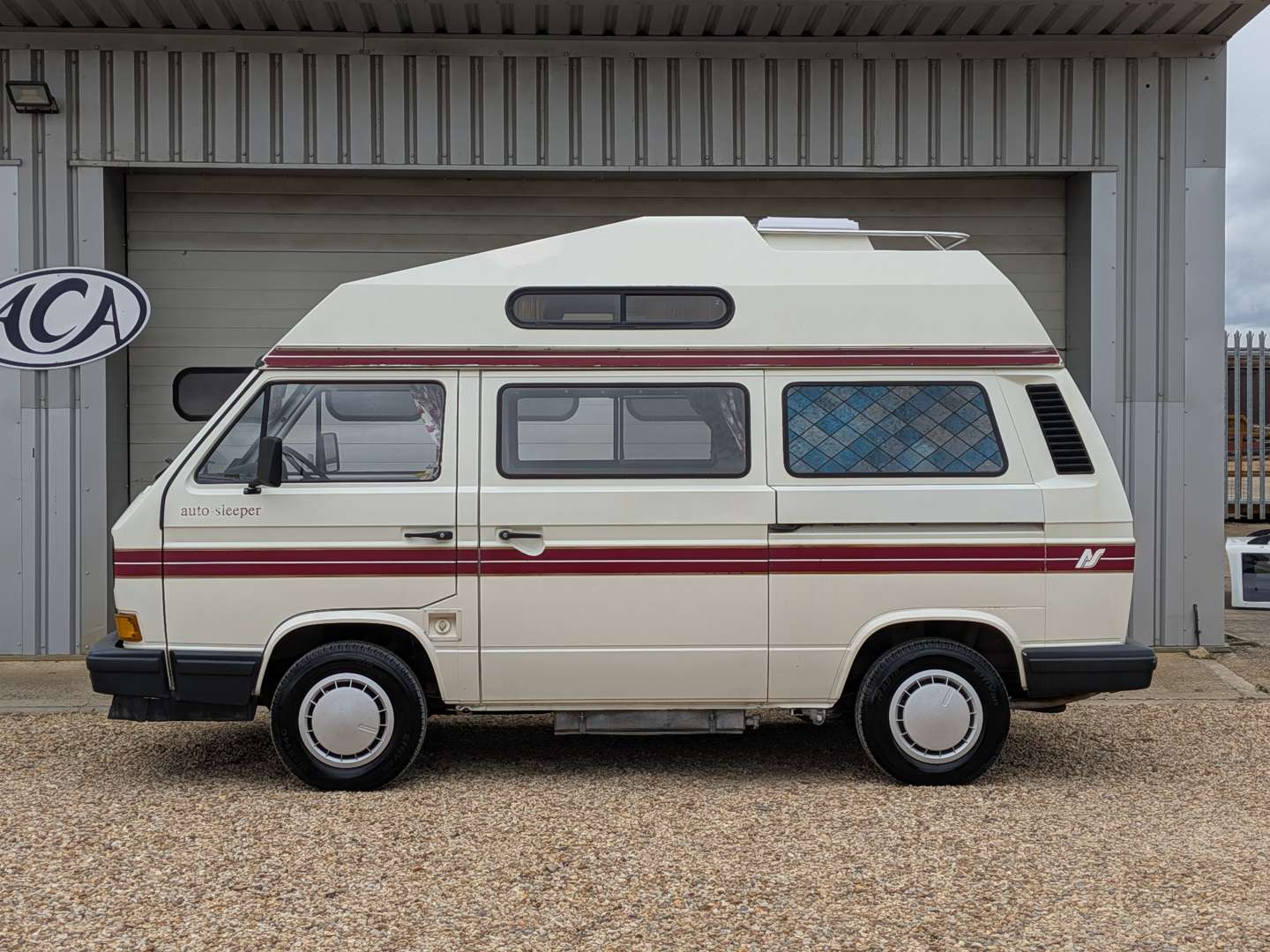 <p>1991 VW T25 MOTOR CARAVAN</p>
