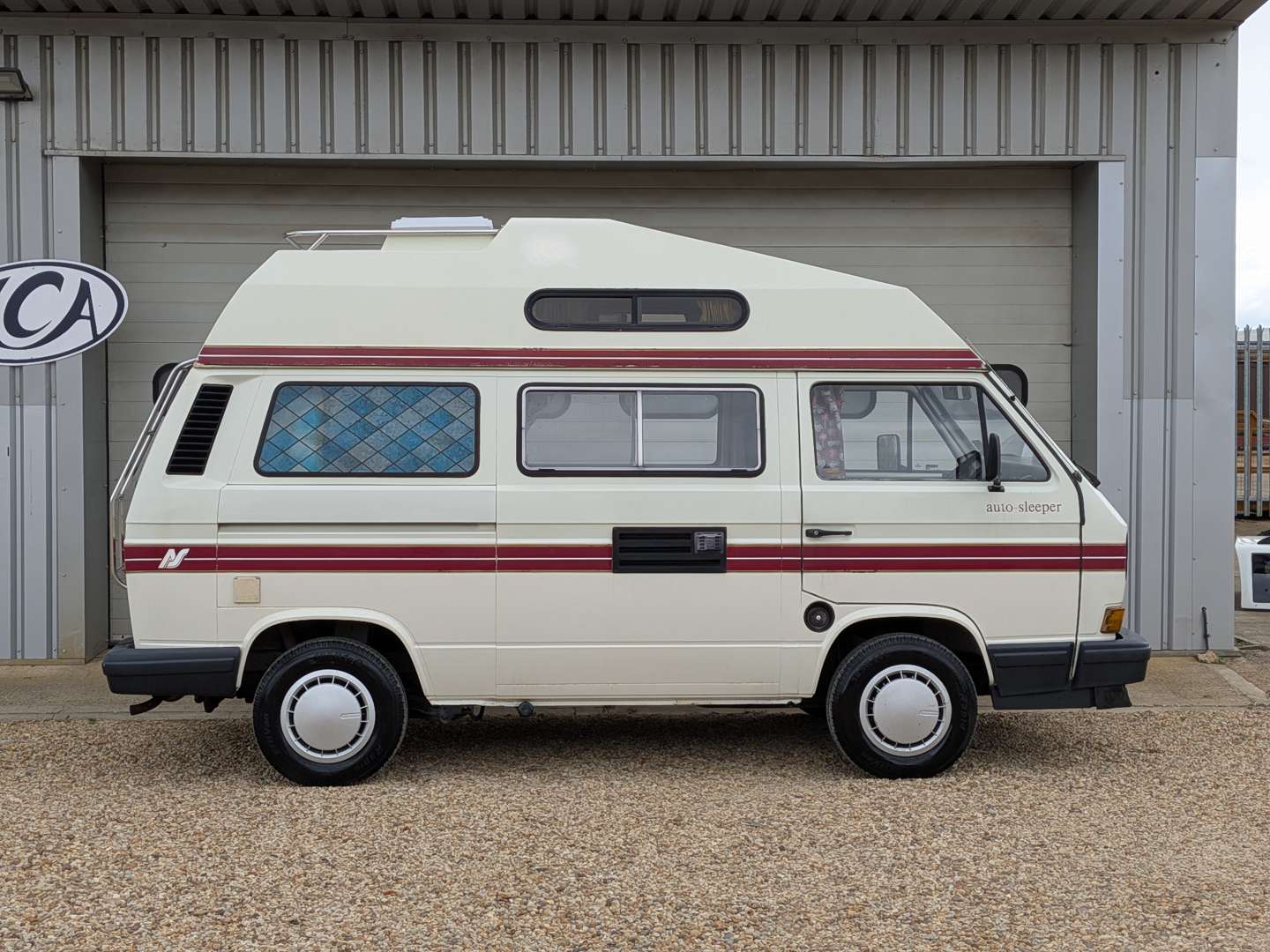 <p>1991 VW T25 MOTOR CARAVAN</p>