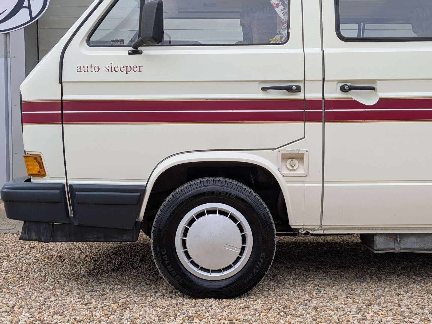 <p>1991 VW T25 MOTOR CARAVAN</p>