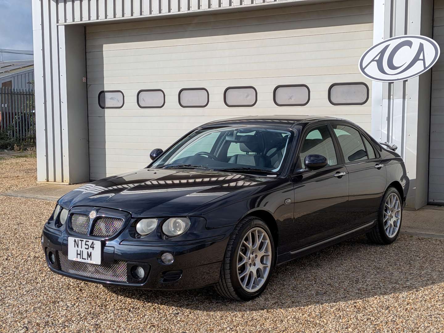 <p>2004 MG ZT 180</p>