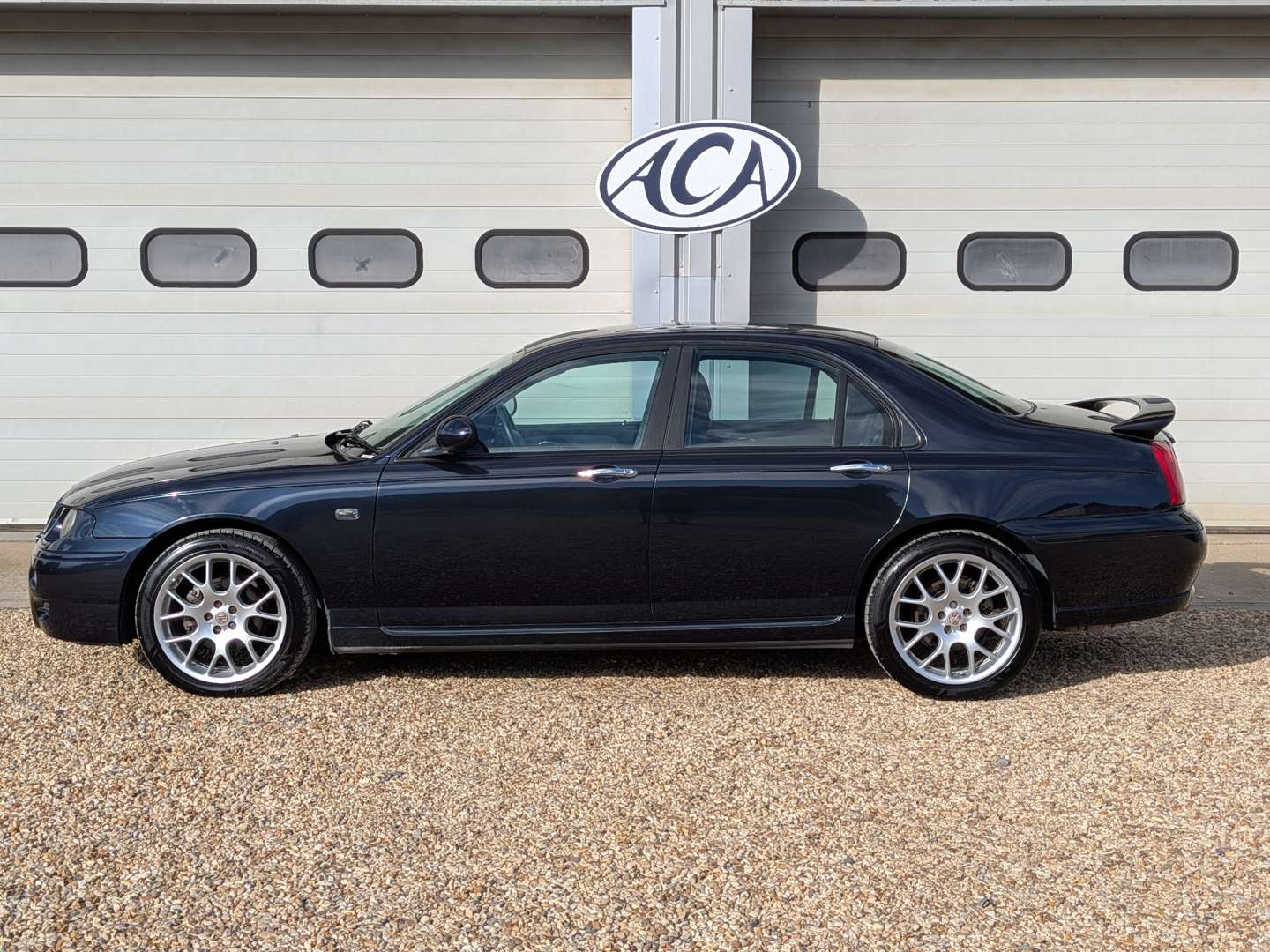 <p>2004 MG ZT 180</p>