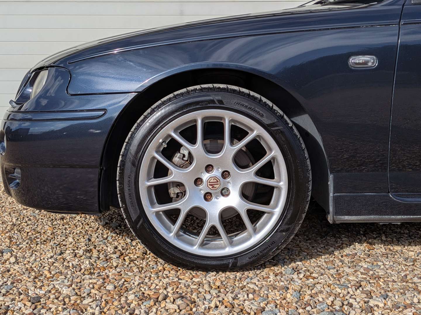 <p>2004 MG ZT 180</p>