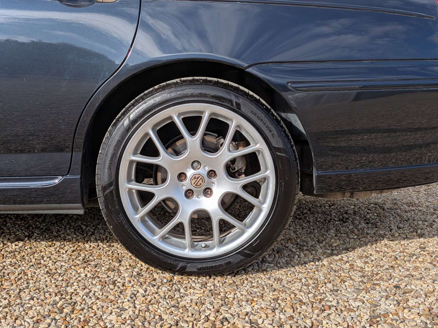 <p>2004 MG ZT 180</p>