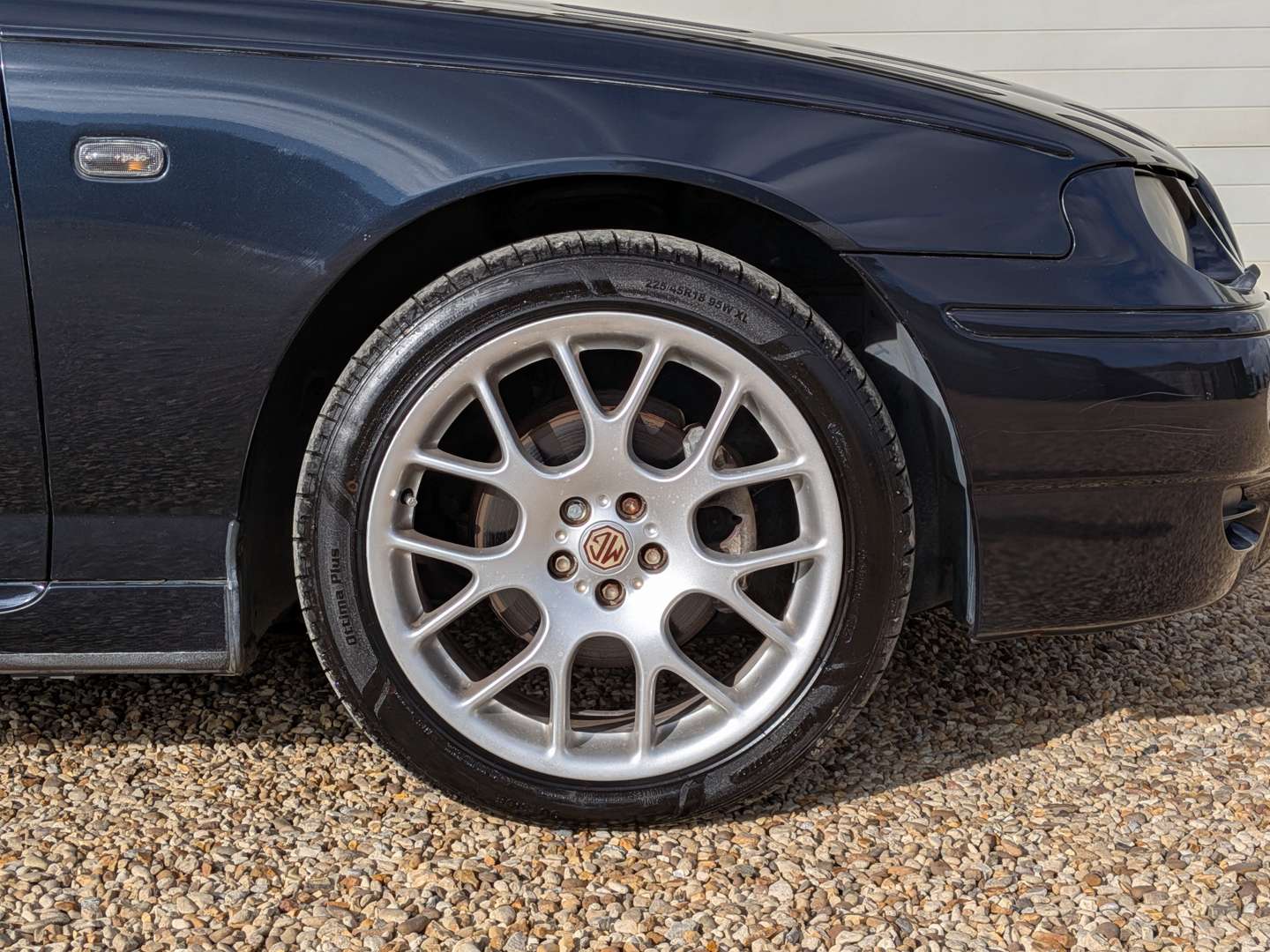<p>2004 MG ZT 180</p>