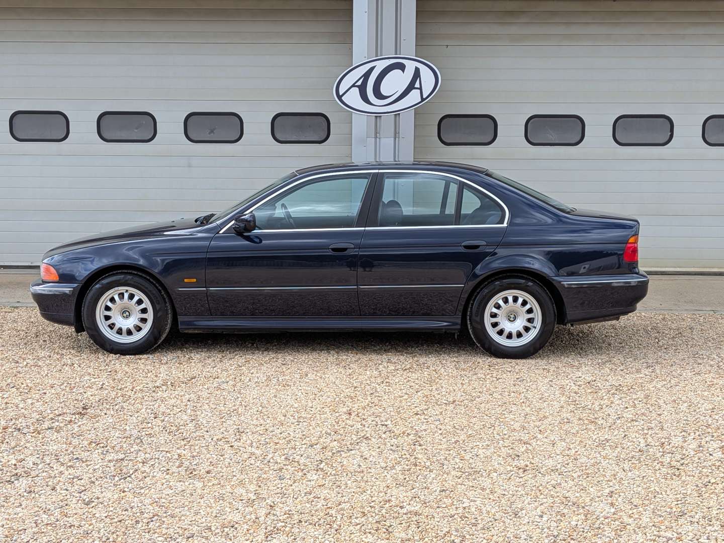<p>2000 BMW 525I E39</p>