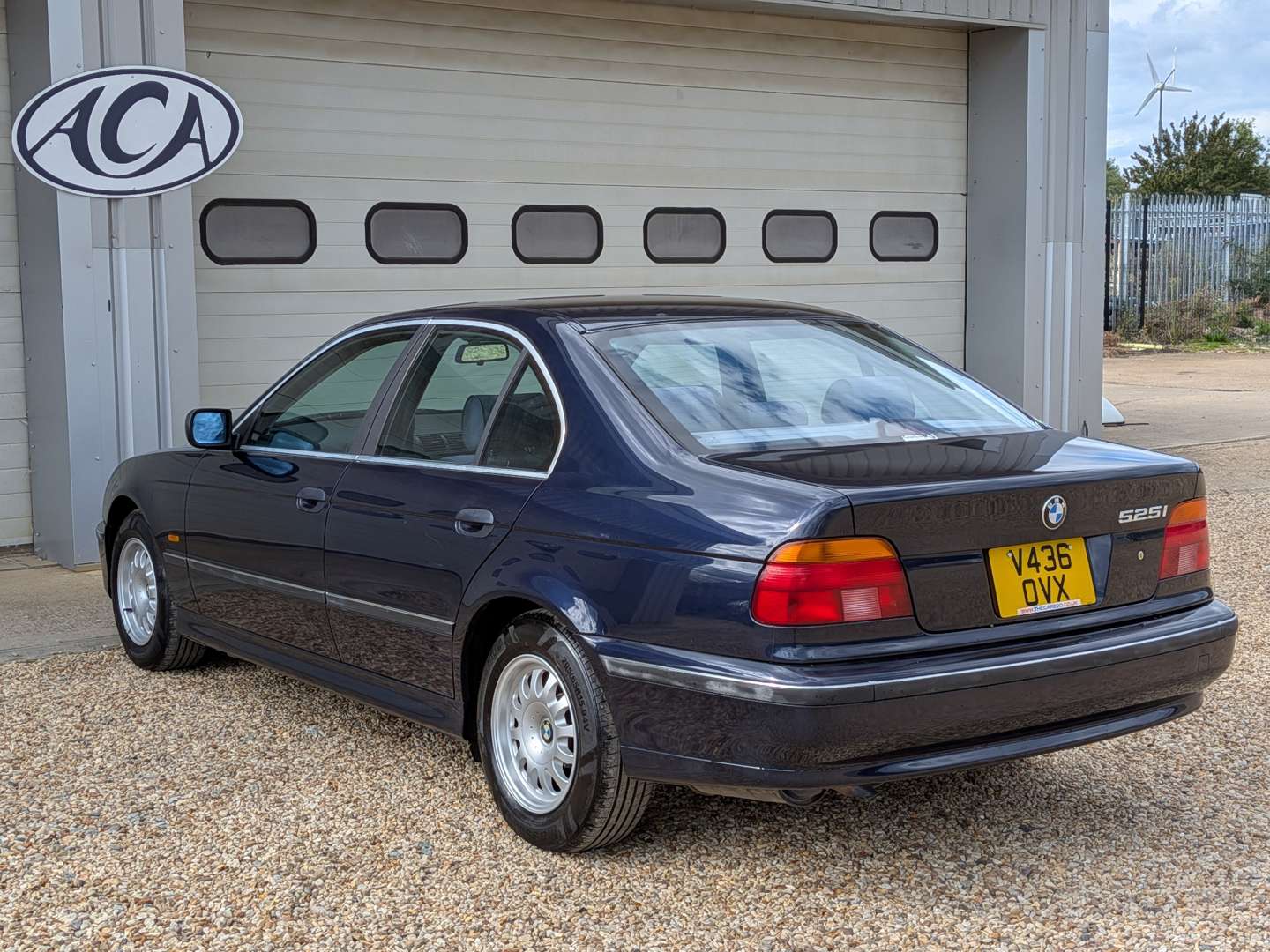 <p>2000 BMW 525I E39</p>