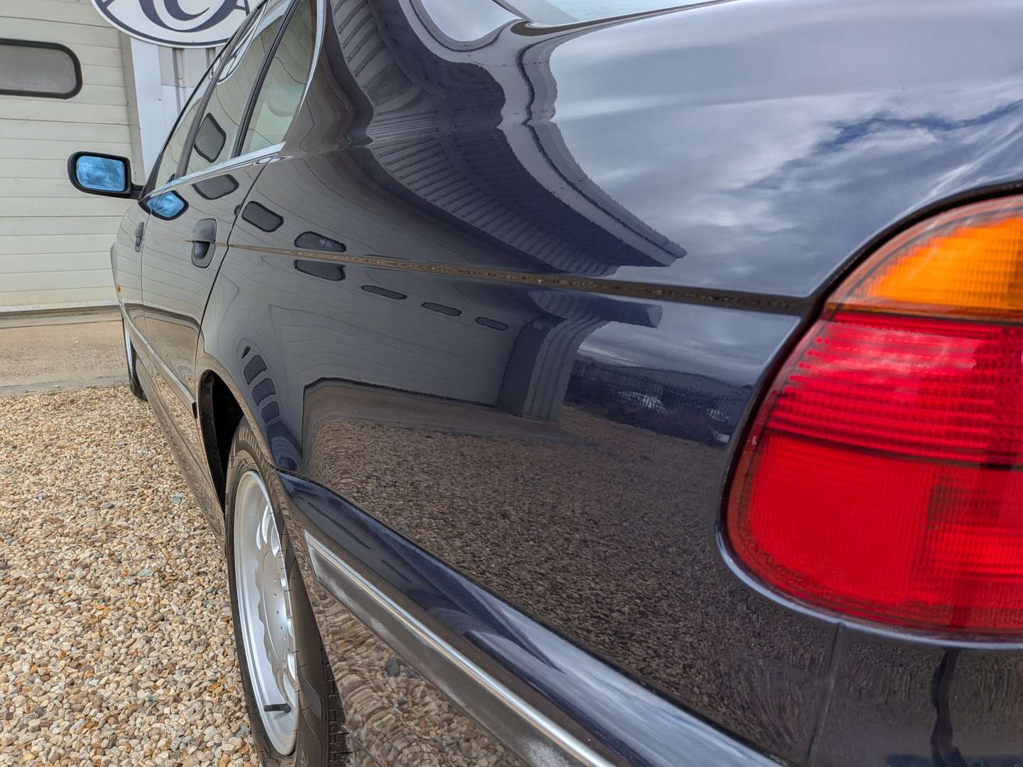 <p>2000 BMW 525I E39</p>