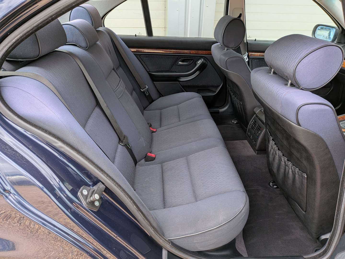 <p>2000 BMW 525I E39</p>