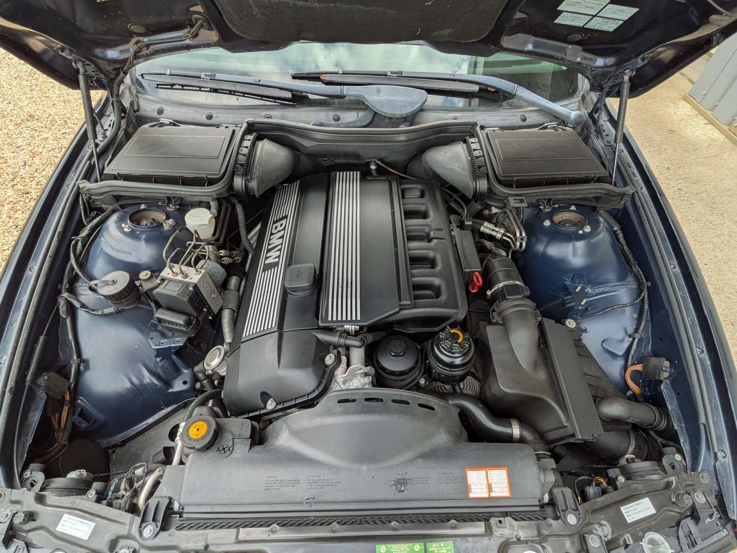 <p>2000 BMW 525I E39</p>