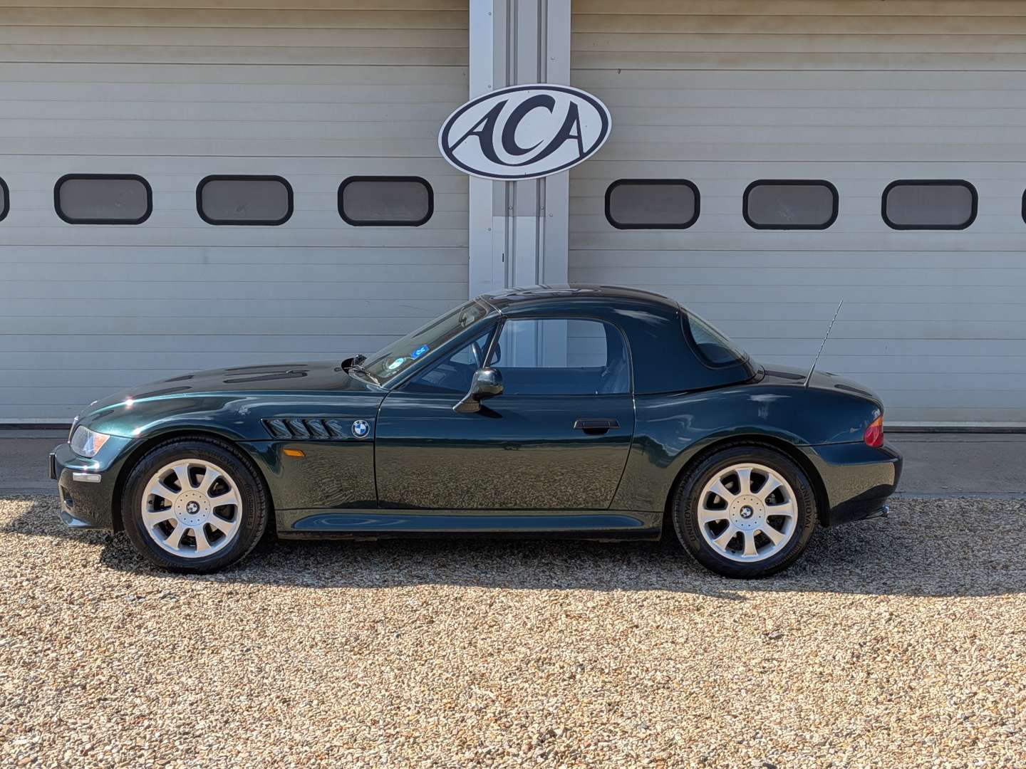 <p>1999 BMW Z3 2.8 ROADSTER</p>