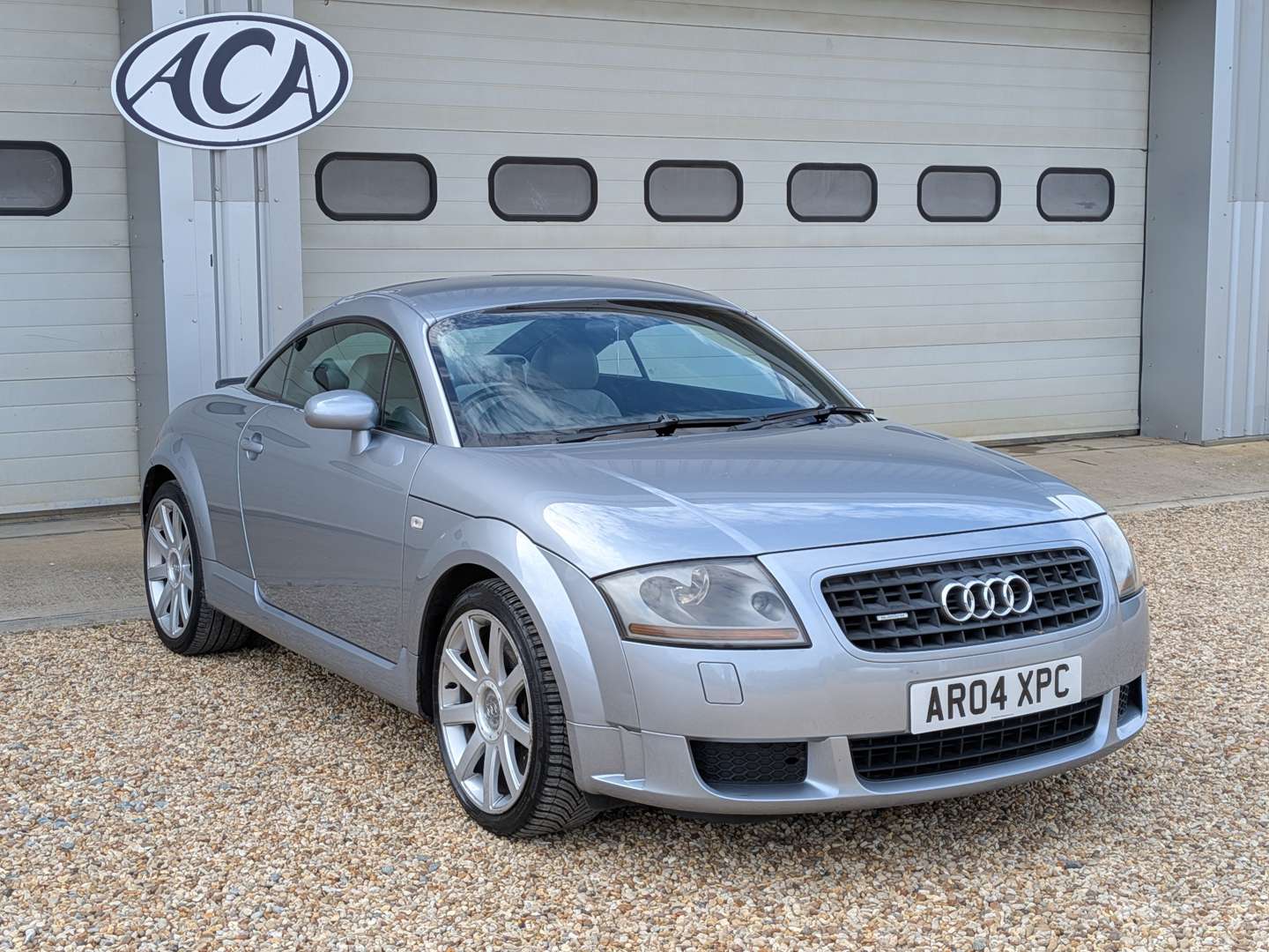<p>2004 AUDI TT QUATTRO</p>