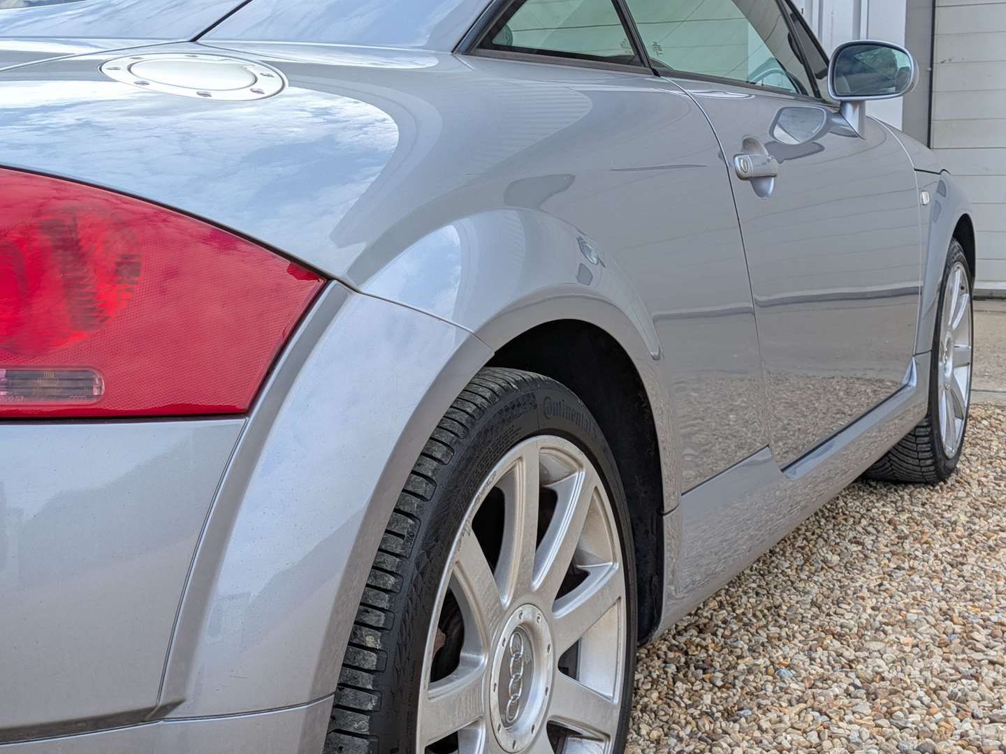 <p>2004 AUDI TT QUATTRO</p>