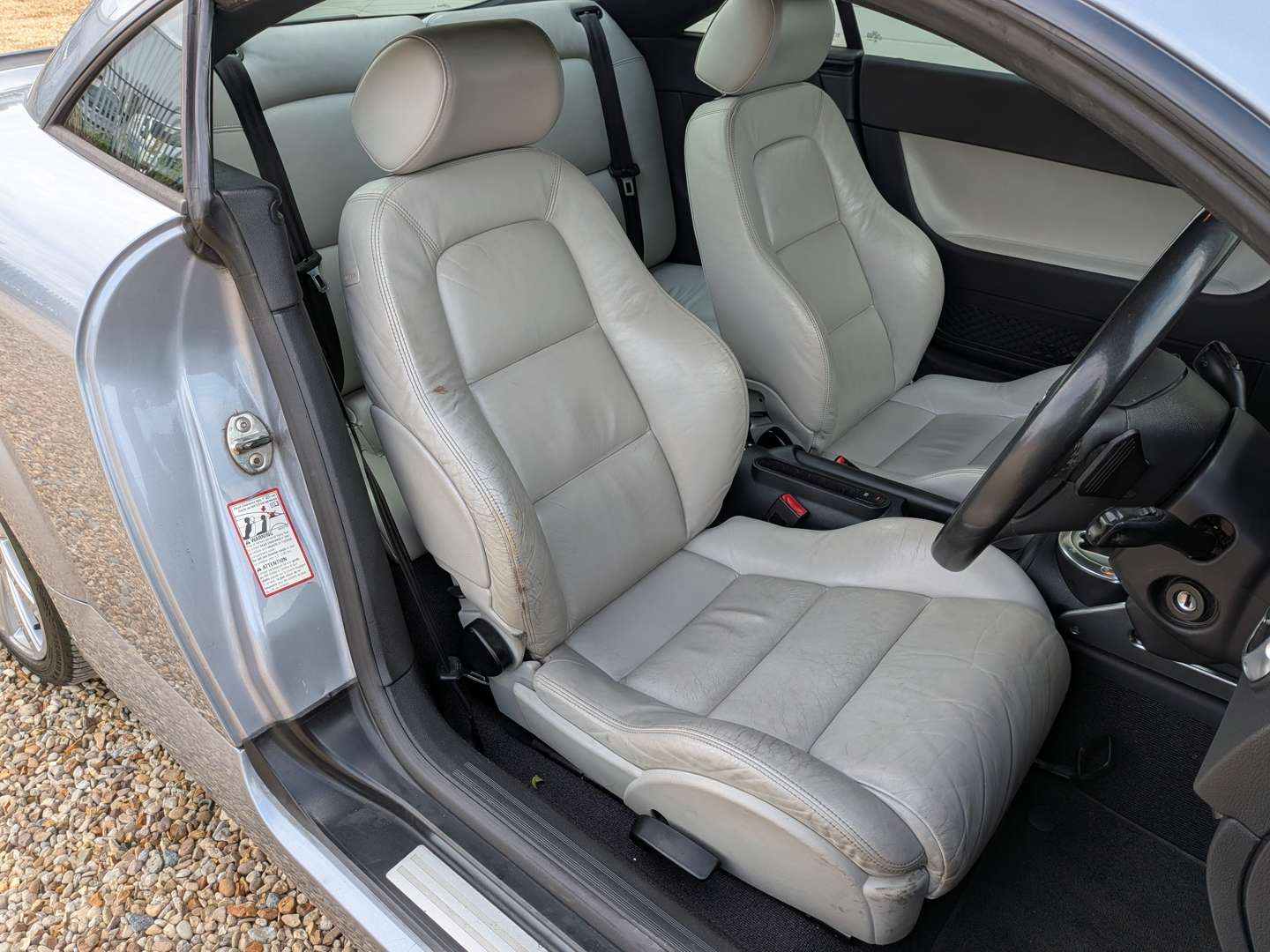 <p>2004 AUDI TT QUATTRO</p>