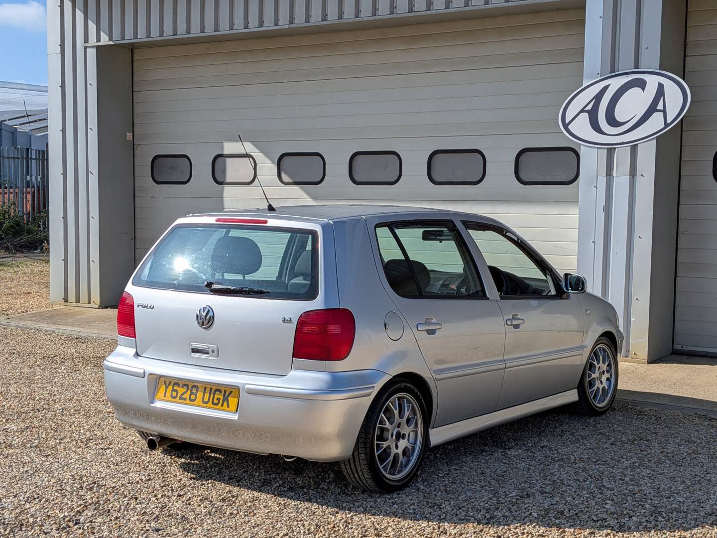 <p>2001 VW POLO SE</p>